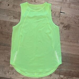 Lululemon Sculpt tank top with back vent. Size 10, Women’s